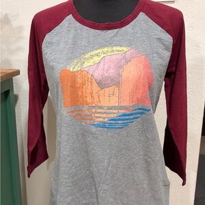 Sonoma Women’s Maroon and Gray Graphic 3/4 Sleeve Tee